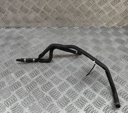 Mercedes-Benz CLS C218 X218 Engine coolant pipe/hose A2125010625