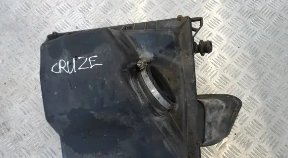 Chevrolet Cruze Air filter box