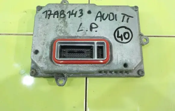 Audi TT TTS Mk2 LED ballast control module 8E0941329A
