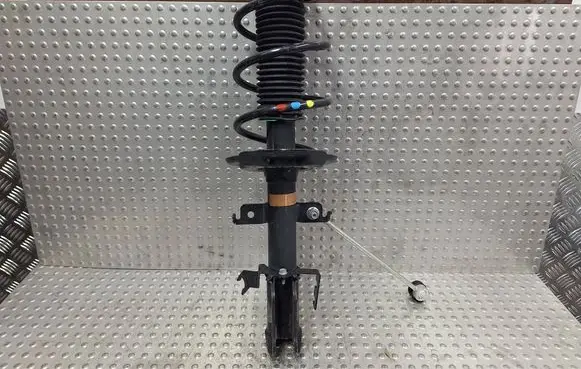 Nissan Juke II F16 Front shock absorber/damper S27725556