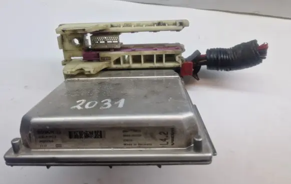 Volvo S60 Engine control unit/module 9484338 0281010319 28SA5360