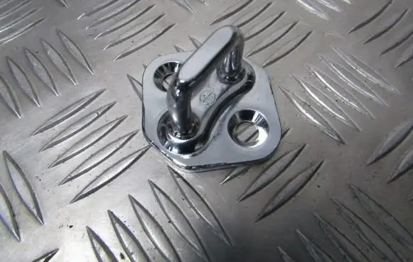 Jaguar XF Front door lock loop/hook striker P120703
