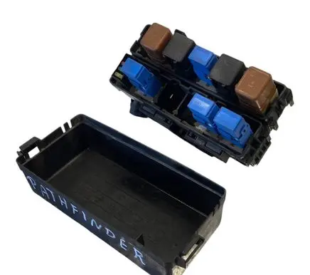 Nissan Pathfinder R51 Fuse box set 63564197