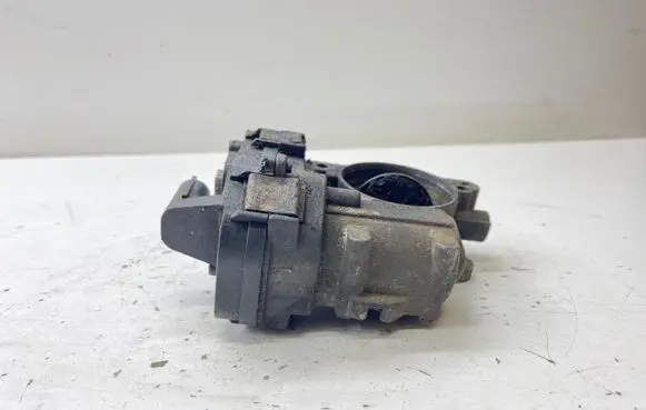 Opel Astra H Electric throttle body valve 