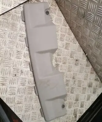 Front bumper lip
