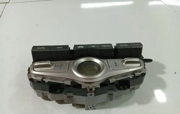 Honda Jazz Climate control unit D067G