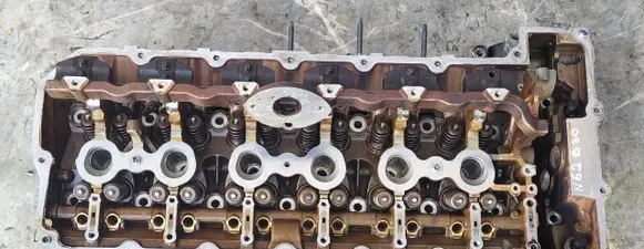 BMW 3 E90 E91 Engine head 