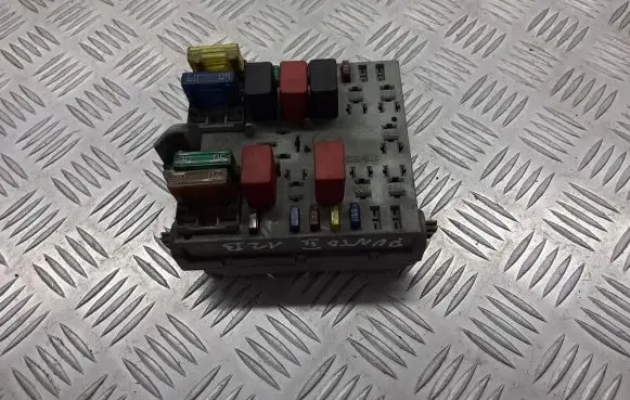 Fiat Punto (188) Fuse box cover 46778438