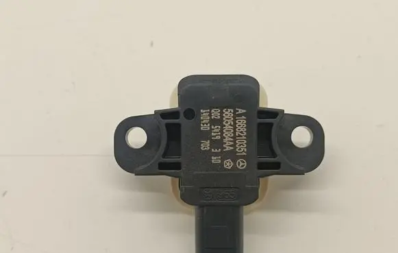 Mercedes-Benz GLE (W166 - C292) Airbag deployment crash/impact sensor A1668210351
