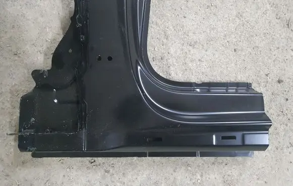 Audi A5 Front sill (body part) 8W8809847