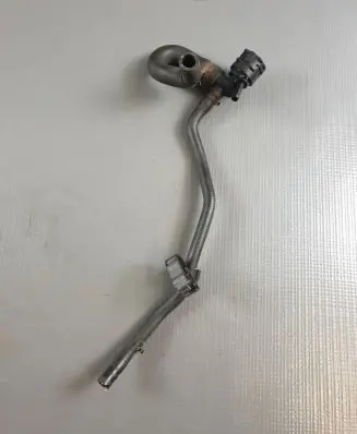 Volkswagen Golf VII Coolant pipe/hose 5Q0122291E