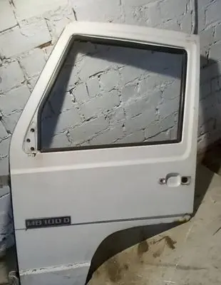 Mercedes-Benz 100 W631 Door (2 Door Coupe) 