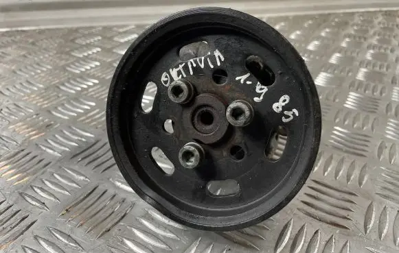 Skoda Octavia Mk2 (1Z) Power steering pump 