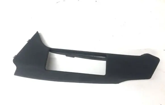 (C) pillar trim