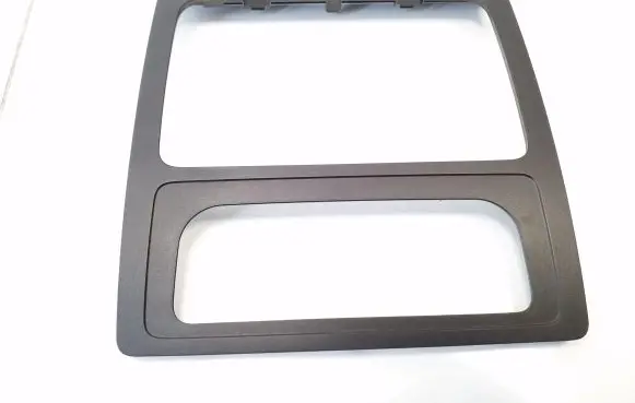Radio/GPS head unit trim