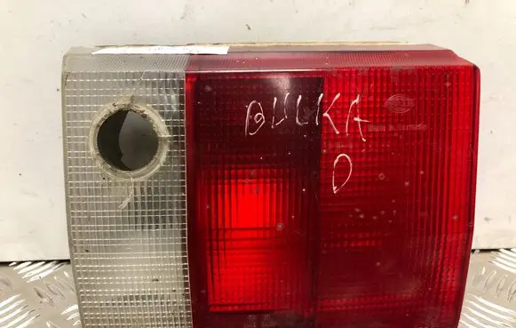 Audi 80 90 B3 Tailgate rear/tail lights 893945094