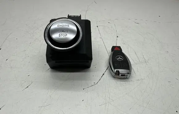 Mercedes-Benz CLS C218 AMG Ignition lock A2129056601 12860024 1009359601