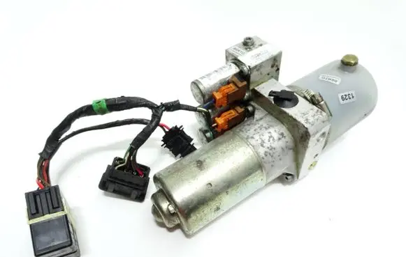 Audi A4 S4 B7 8E 8H Convertible roof hydraulic pump 8H0871611B DAI1107555