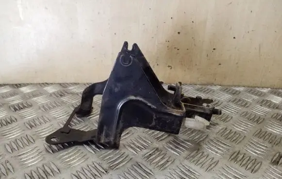Subaru Legacy ABS pump bracket 