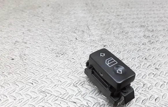 Mercedes-Benz S W220 Electric window control switch A2208213379