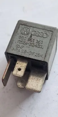 Audi A4 S4 B5 8D Other relay 8D0951253 V23134J52X300