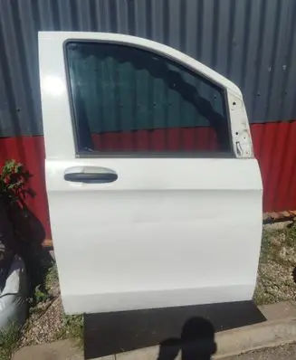 Mercedes-Benz Vito Viano W447 Front door