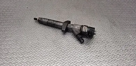 Fuel injector