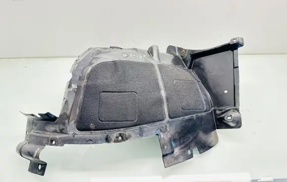 Front wheel arch liner splash guards