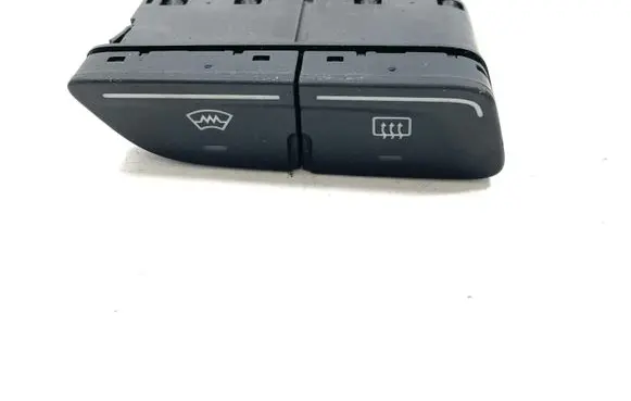 Ford Focus Windscreen/window heater switch 18K574AB D3L0B
