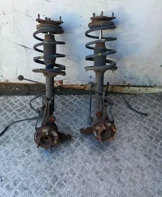 Hyundai i30 Front wheel hub spindle knuckle 100UL