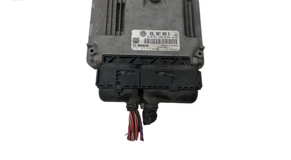 Volkswagen Touran II Engine control unit/module 03L907309R 0281016674