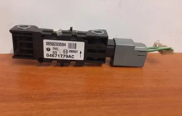 Chrysler 300 - 300C Airbag deployment crash/impact sensor 9725 0858203594