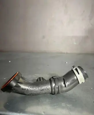 Renault Captur II EGR valve line/pipe/hose 147137396R A6081400500