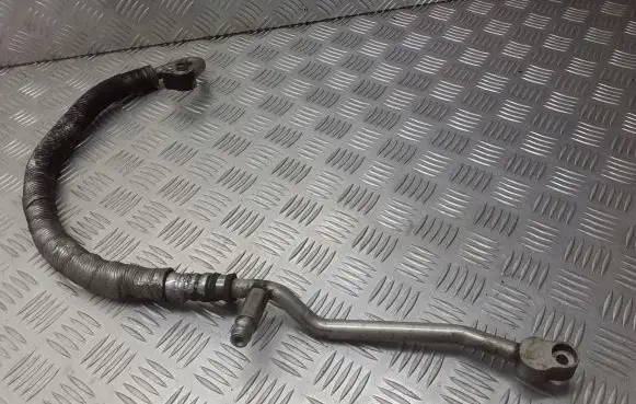 Volkswagen Polo IV 9N3 Power steering hose/pipe/line