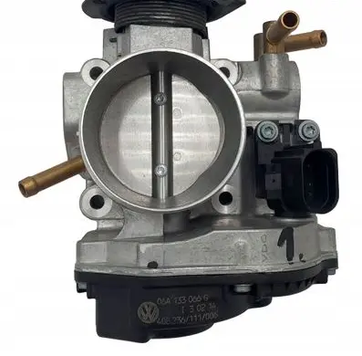 Audi A3 S3 8L Throttle valve 06A133066G
