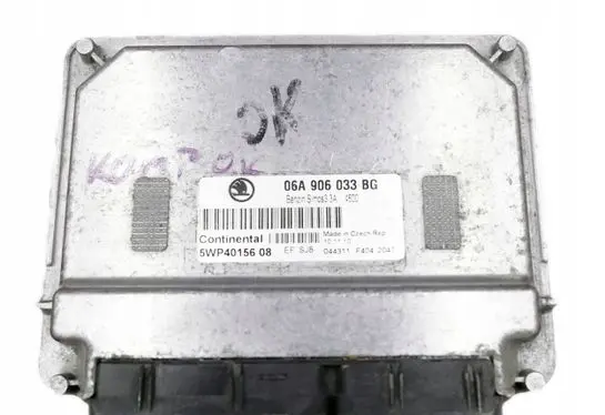Skoda Octavia Mk1 (1U) Engine control unit/module 06A906033BG 5WP4015608