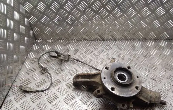 Citroen C4 I Picasso Front wheel hub