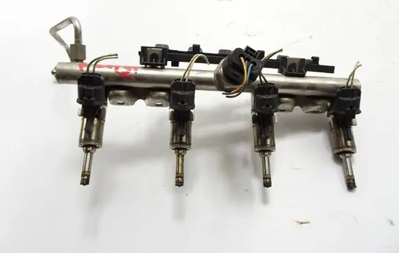 BMW 1 F20 F21 Fuel injector 0261500073