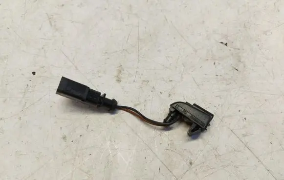 Skoda Kamiq Windshield washer spray nozzle 1Z0955689