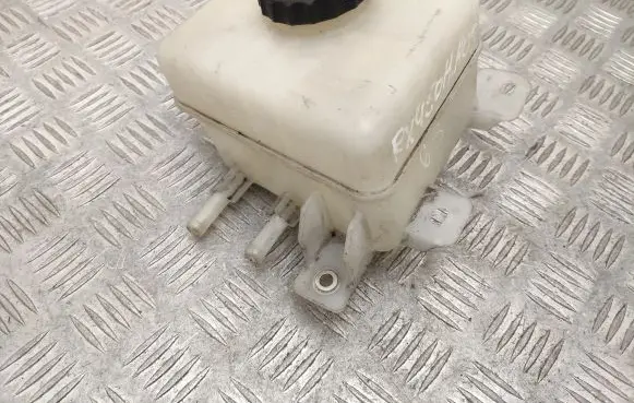 Brake fluid reservoir