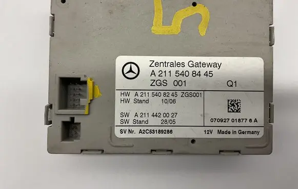 Mercedes-Benz E W211 Gateway control module A2115408445 A2115408245 A2114420027