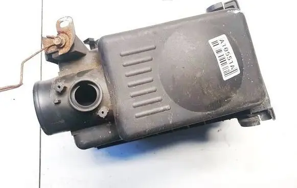Toyota Corolla E120 E130 Air filter box 177050D041