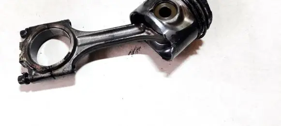 Volvo V70 Piston with connecting rod