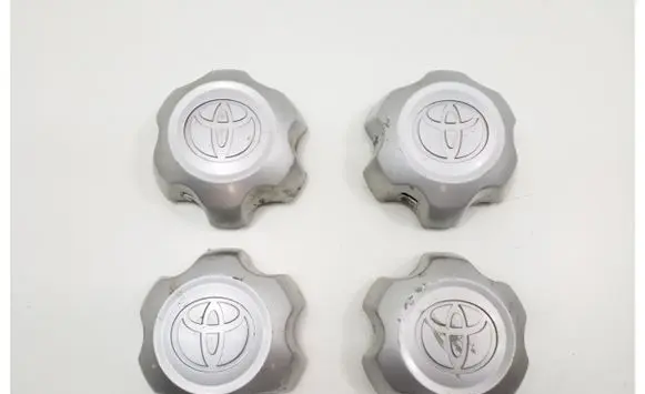 Toyota Hilux (AN10, AN20, AN30) Manufacturer badge logo/emblem 426030K050