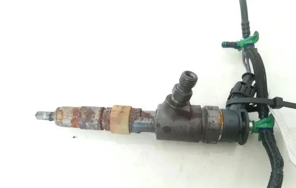 Ford Focus Fuel injector 0445110489 CV6Q-9F593-AA
