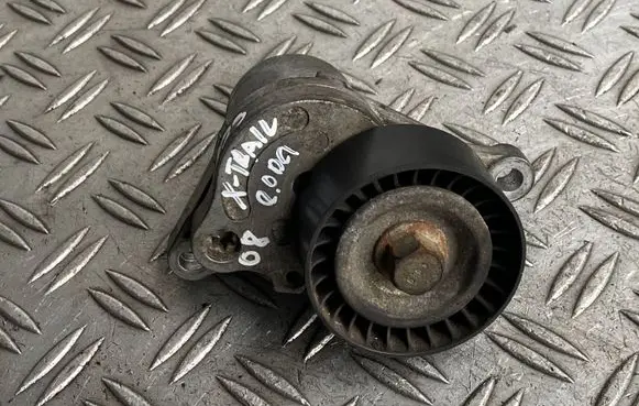 Nissan X-Trail T31 Alternator belt tensioner 