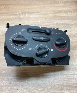 Peugeot 206 Climate control unit 1068901 1068801