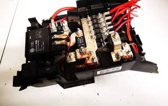 Volkswagen Touareg I Fuse box set 7l0937548b 2d0951253b