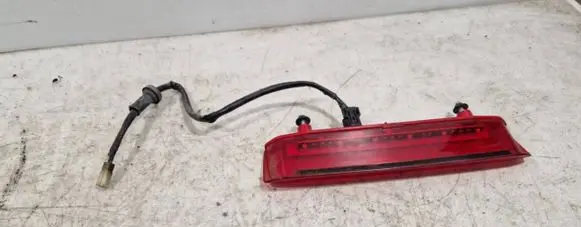 Subaru Forester SH Third/center stoplight W0858