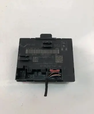 Audi A3 S3 8V Door control unit/module 5Q0959595A